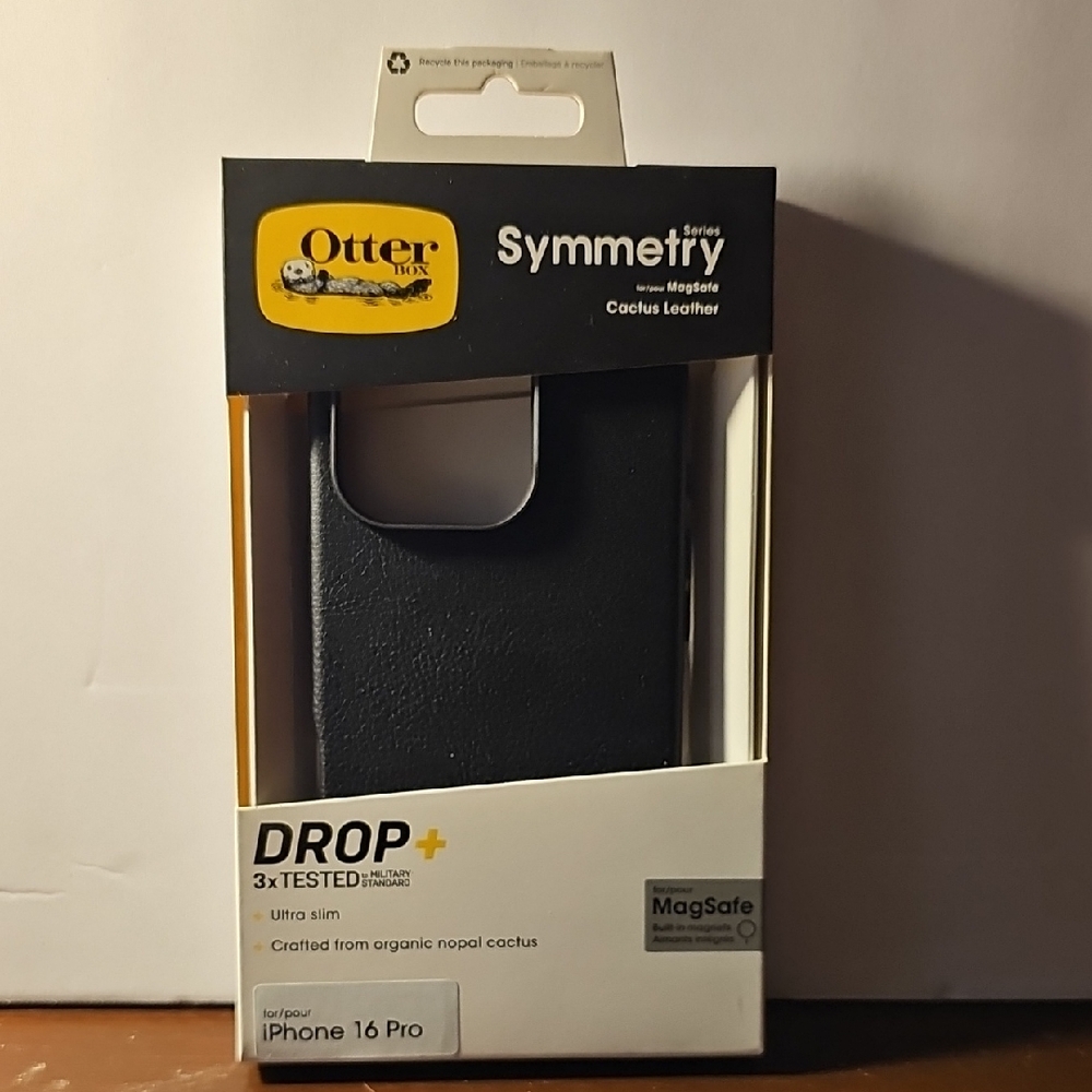 OtterBox Symmetry Series MagSafe Black Case for iPhone 16 Pro